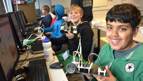 Robotics programming equipment